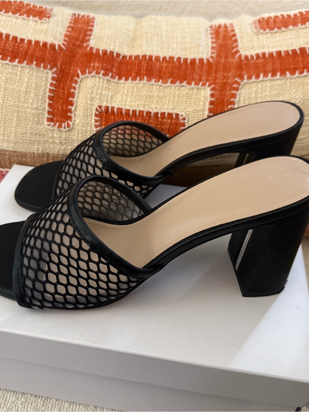 Black Mesh Open-Toe Block Heel Mules - Women